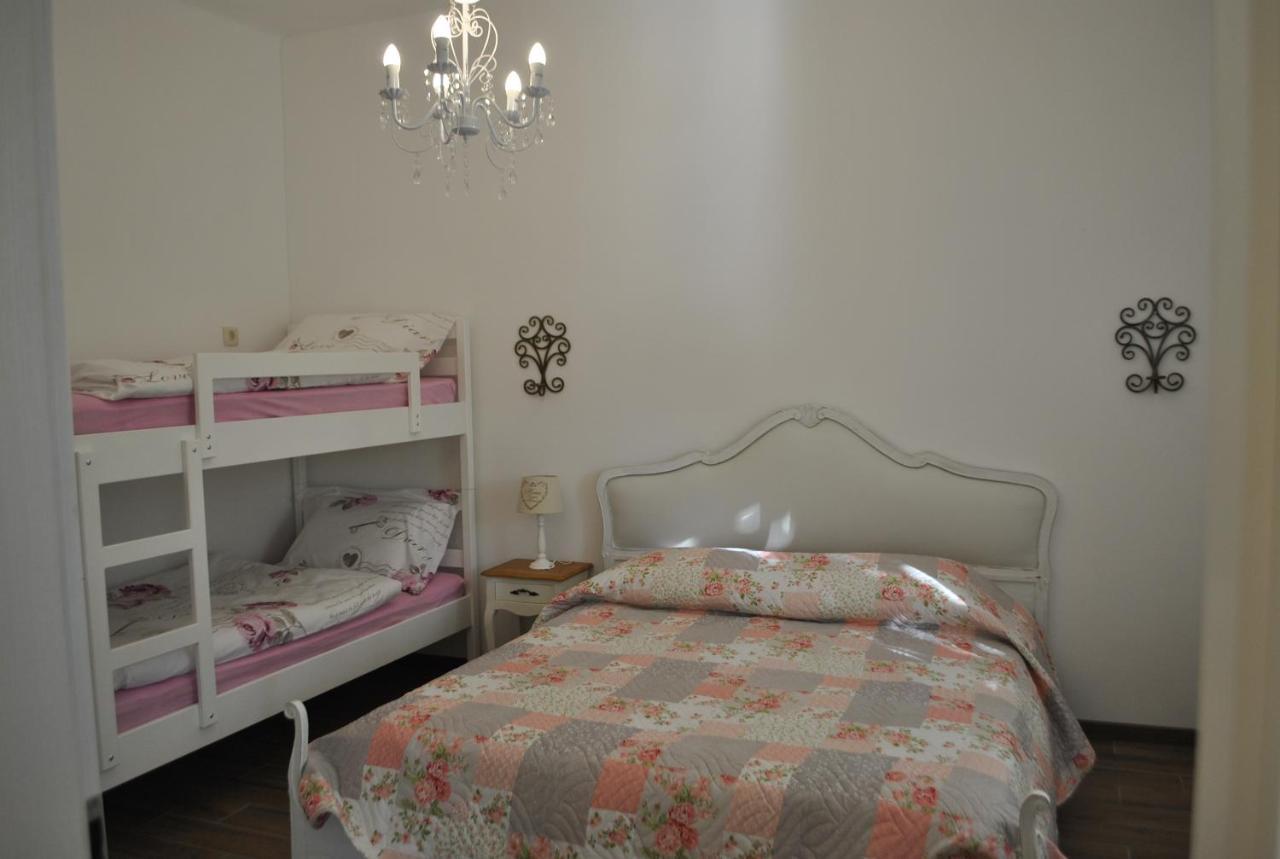 Osp Apartment Pod Kostanji מראה חיצוני תמונה