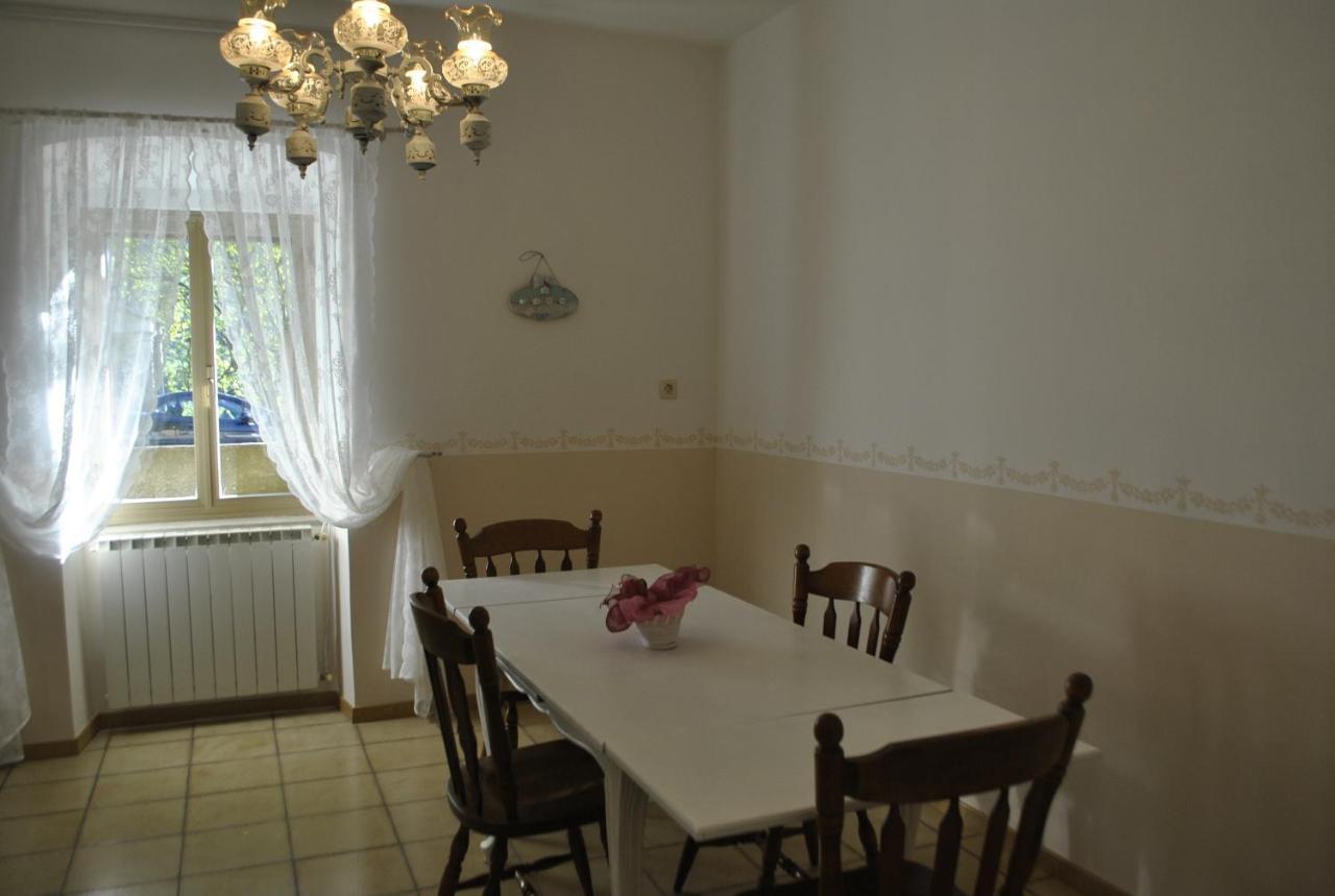 Osp Apartment Pod Kostanji מראה חיצוני תמונה