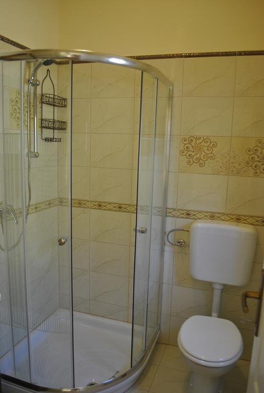 Osp Apartment Pod Kostanji מראה חיצוני תמונה