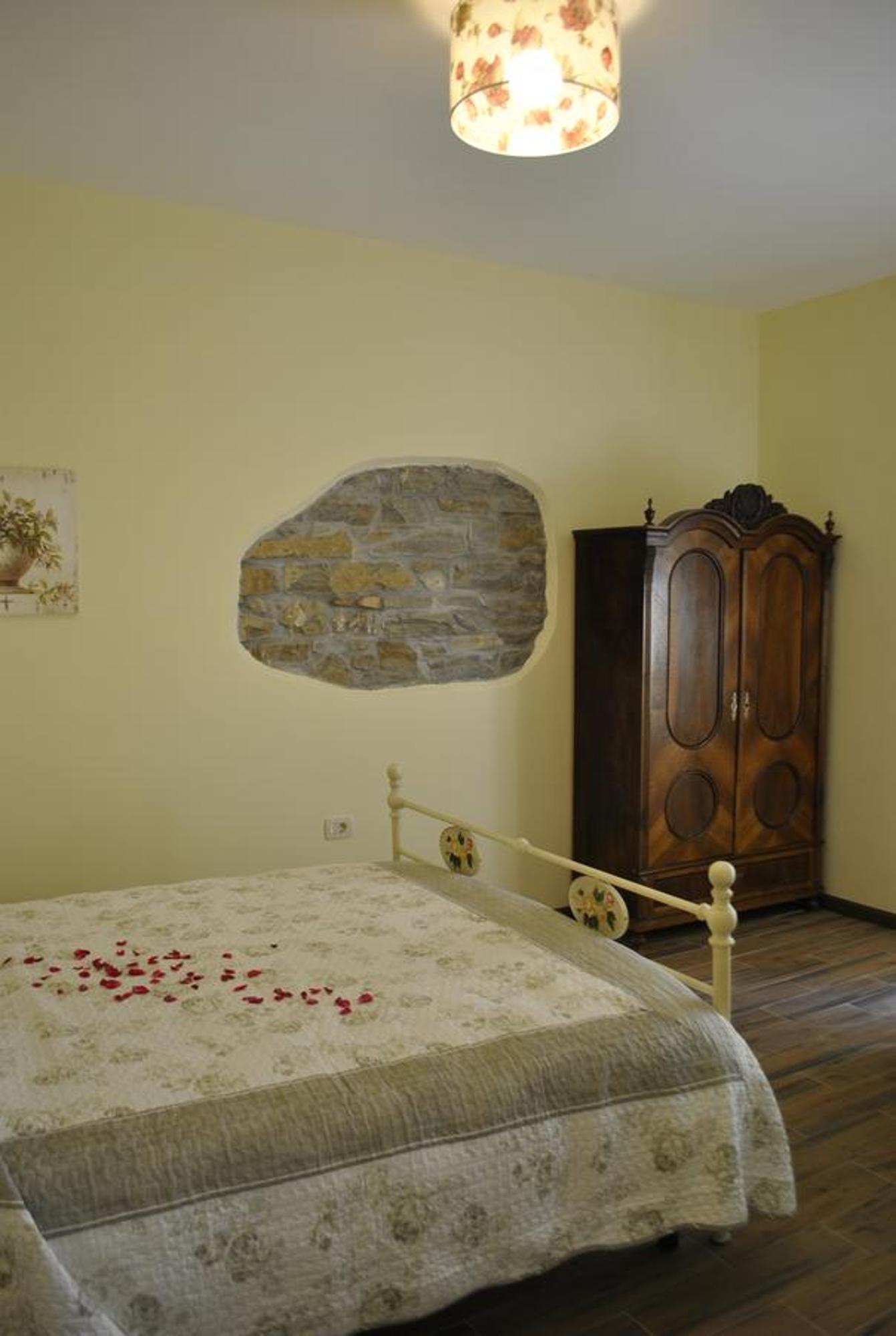 Osp Apartment Pod Kostanji מראה חיצוני תמונה